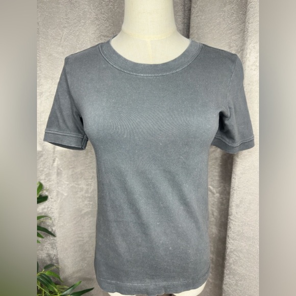 Zara Women’s Crew Neck Short Sleeve Tee Gray Wash Sz XS - Picture 2 of 10